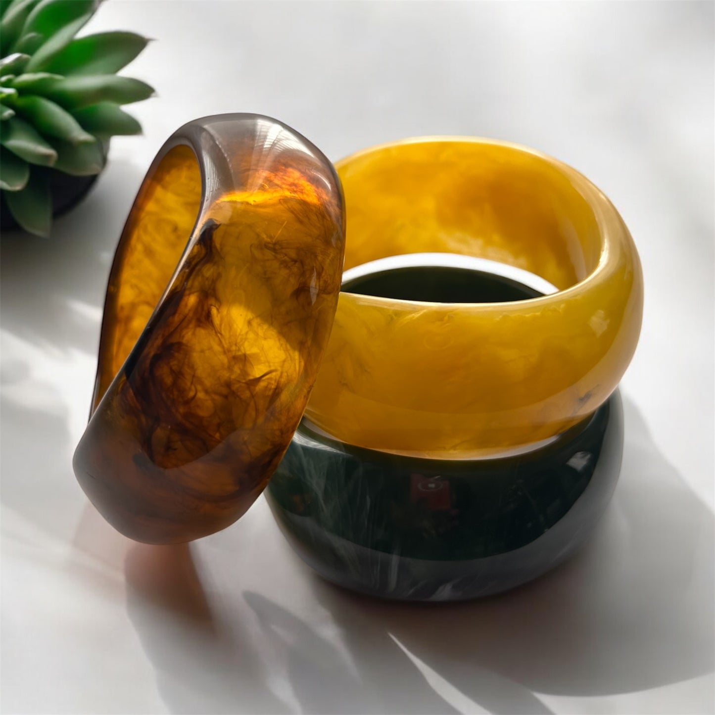 Vintage Resin Cuff Charms Bracelet Ban - Green