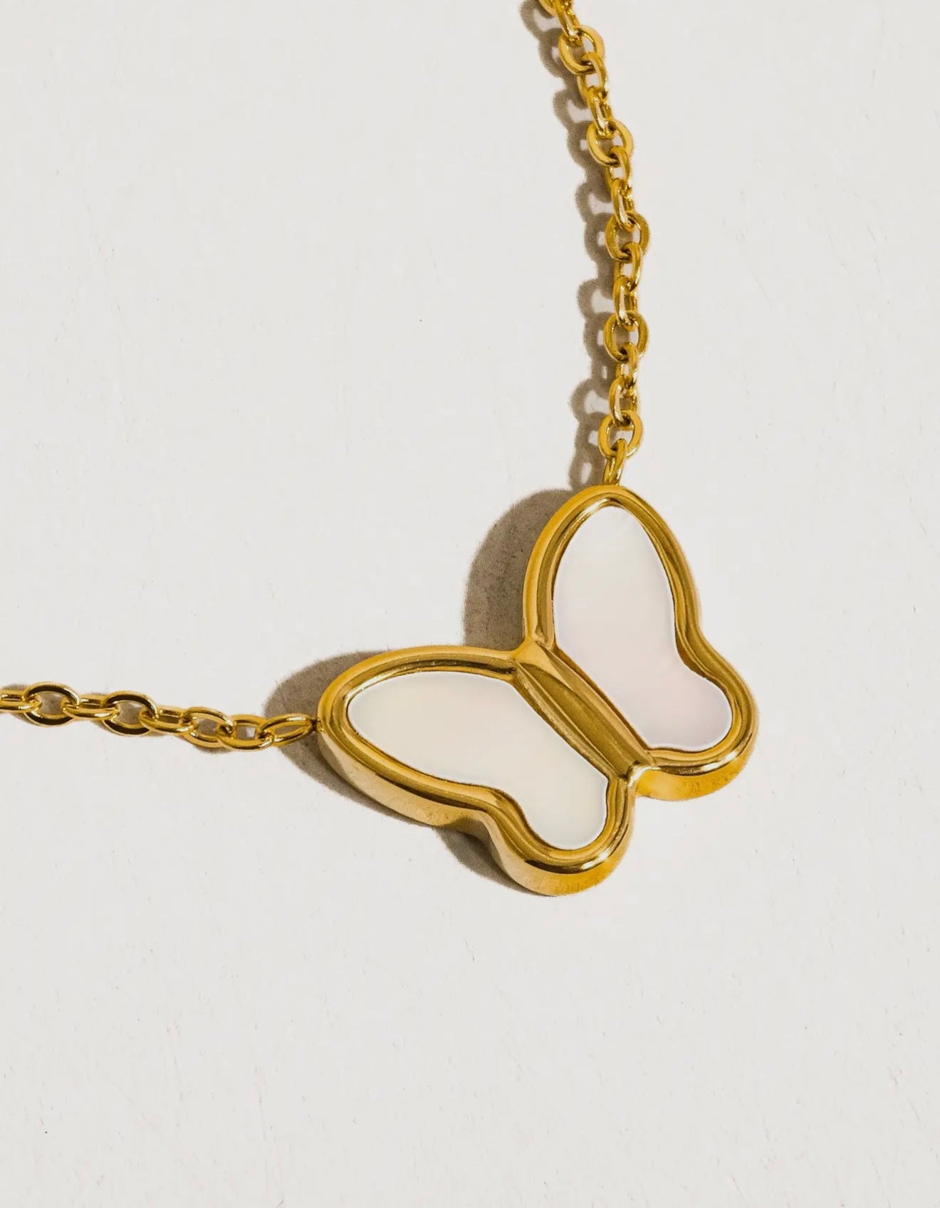 Sandy Petite 18K Gold Shell Butterfly Necklace